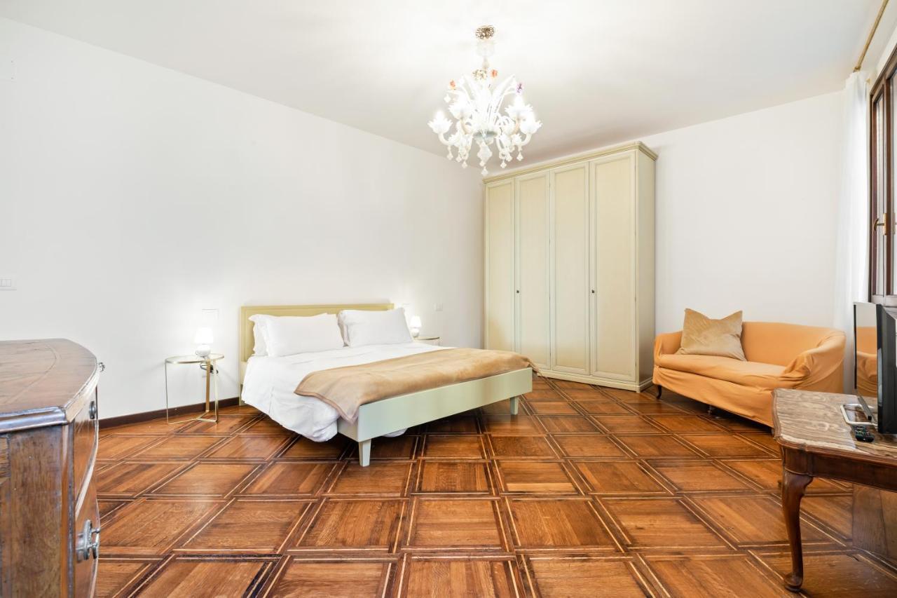 Del Remer Apartment - 5Mins From San Marco Sq Venezia Esterno foto